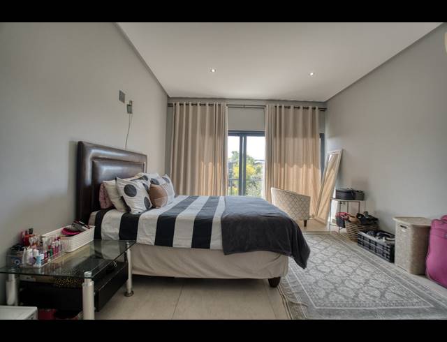4 BEDROOM HOUSE FOR SALE IN PALM LAKES ESTATE